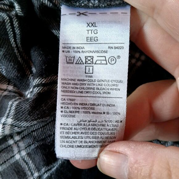 Old Navy The Classic Shirt XXL Gray Flannel Plaid Button Up Long Sleeve Top - Picture 10 of 10